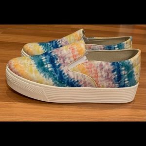 Canvas Slip ons